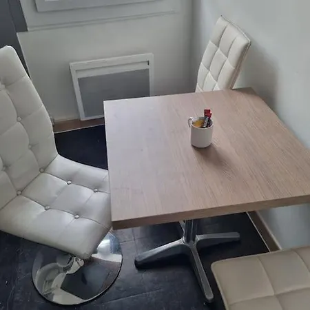 Grand Studio 300m Gare Apartment